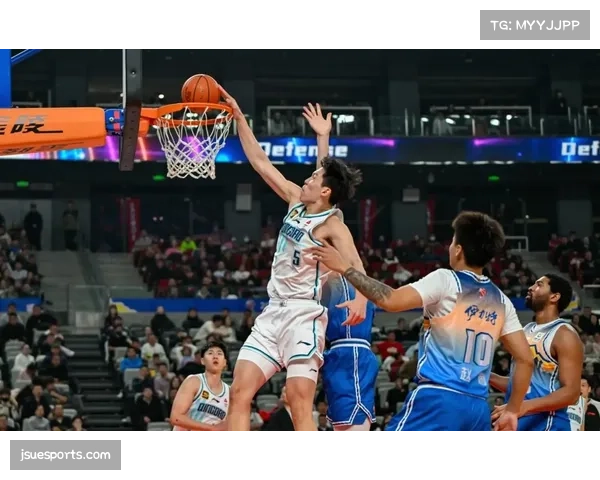 开拓者热身时播放华语音乐 杨瀚森入场引发关注